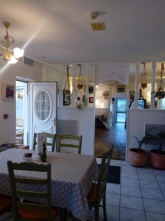 קנמארה The Rose Garden Bed & Breakfast And Cafe מראה חיצוני תמונה